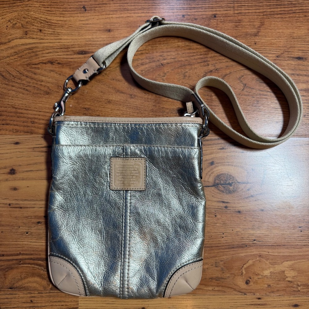 Coach Metallic Gold Leather Crossbody Bag Small Messenger Cream Strap Silver HW